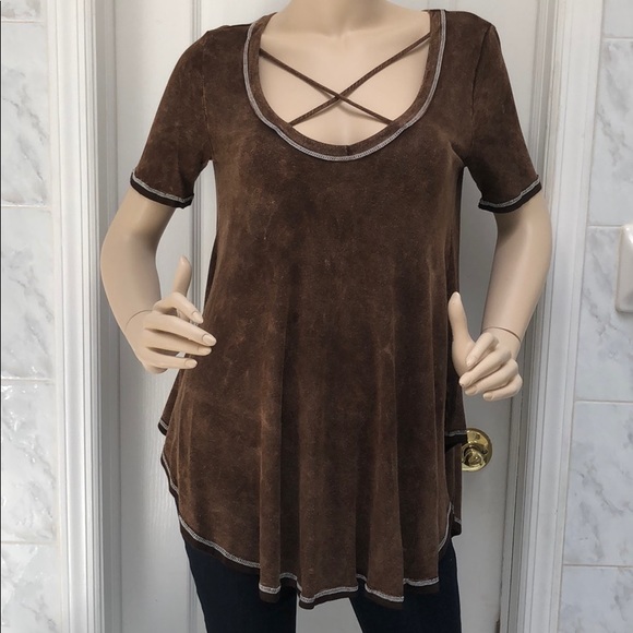 BROWN MINERAL WASH STRAP TEE TOP - Picture 4 of 8